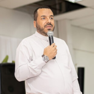 Prof. Me. Pe. Fabio Almeida Santos