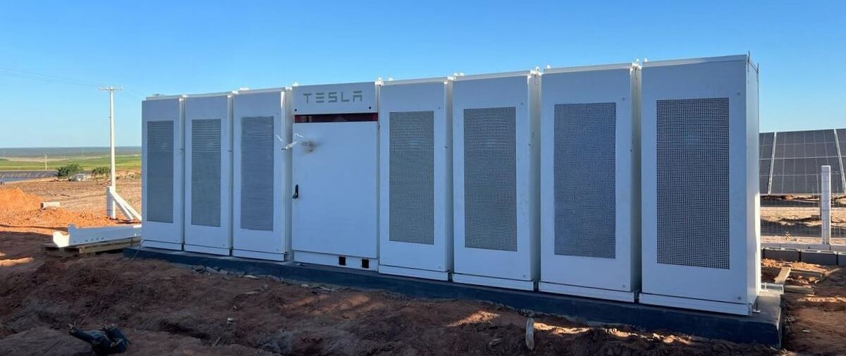 Aplicações de Sistemas de Armazenamento em Baterias em Sistemas de Potência