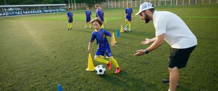 MÉTODOS DE ENSINO APLICADOS AO FUTEBOL E AO FUTSAL