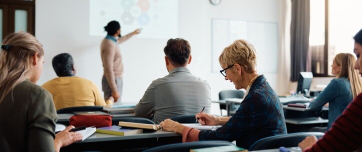 TEORIAS DA APRENDIZAGEM: PROGRAMAS DE TREINAMENTO MAIS EFICAZES