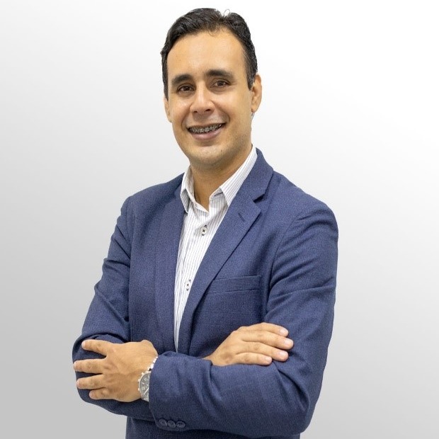 Me. Uêbem Fernandes Ramos - Enfermeiro e Farmacêutico-Bioquímico.